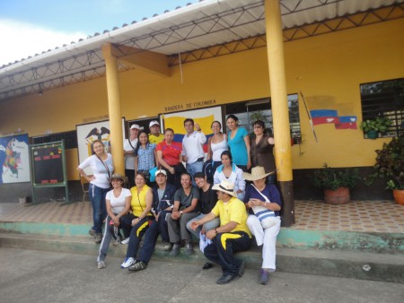 DOCENTES IETM EN LA SEDE SUNA ARRIBA
